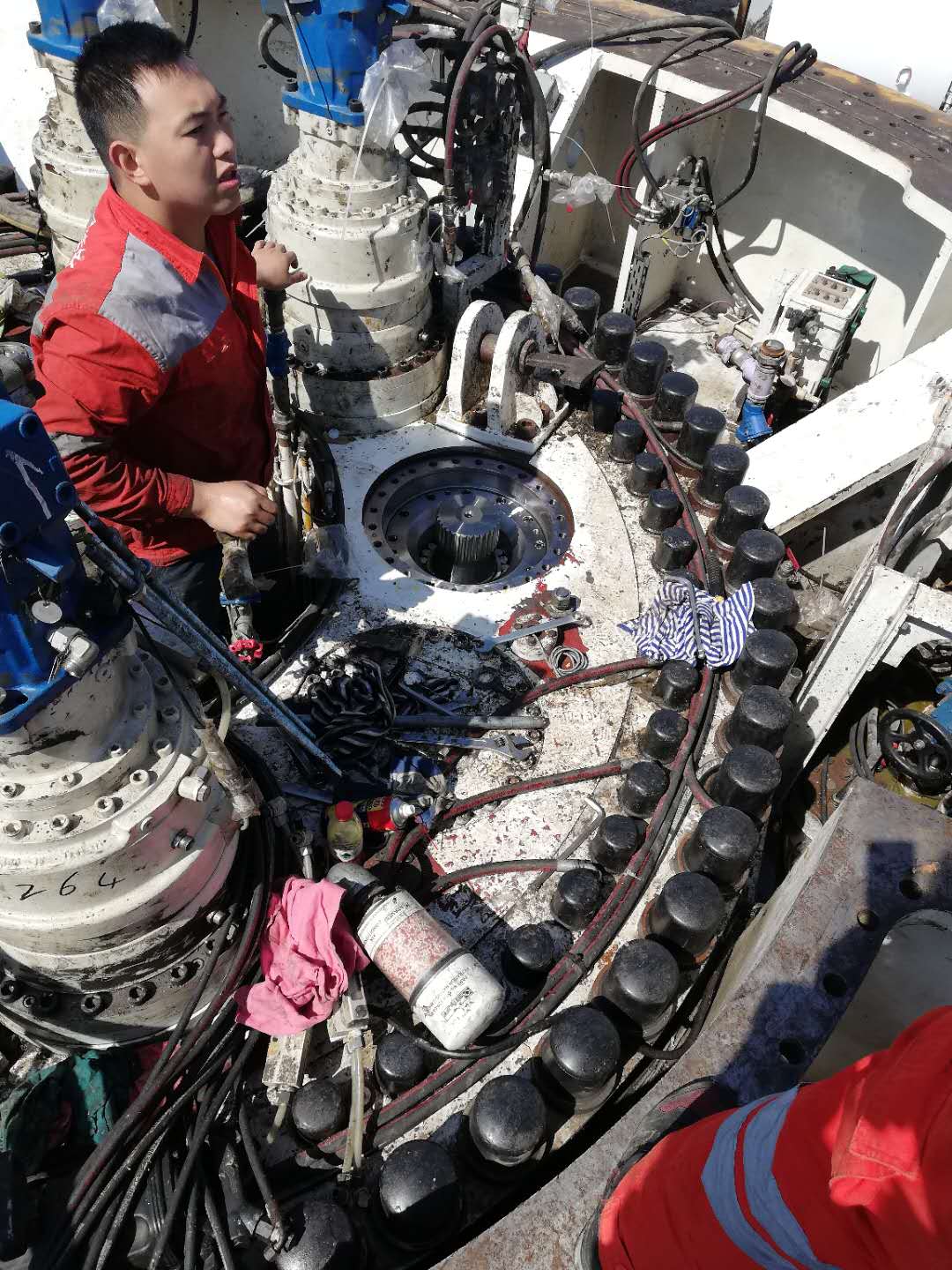 盾構機維修.jpg